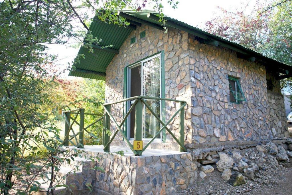 Sasa Safari Camp & Tours Villa Outjo Room photo