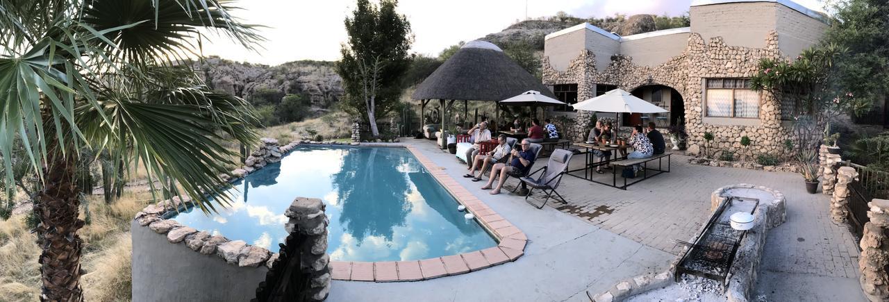 Sasa Safari Camp & Tours Villa Outjo Exterior photo